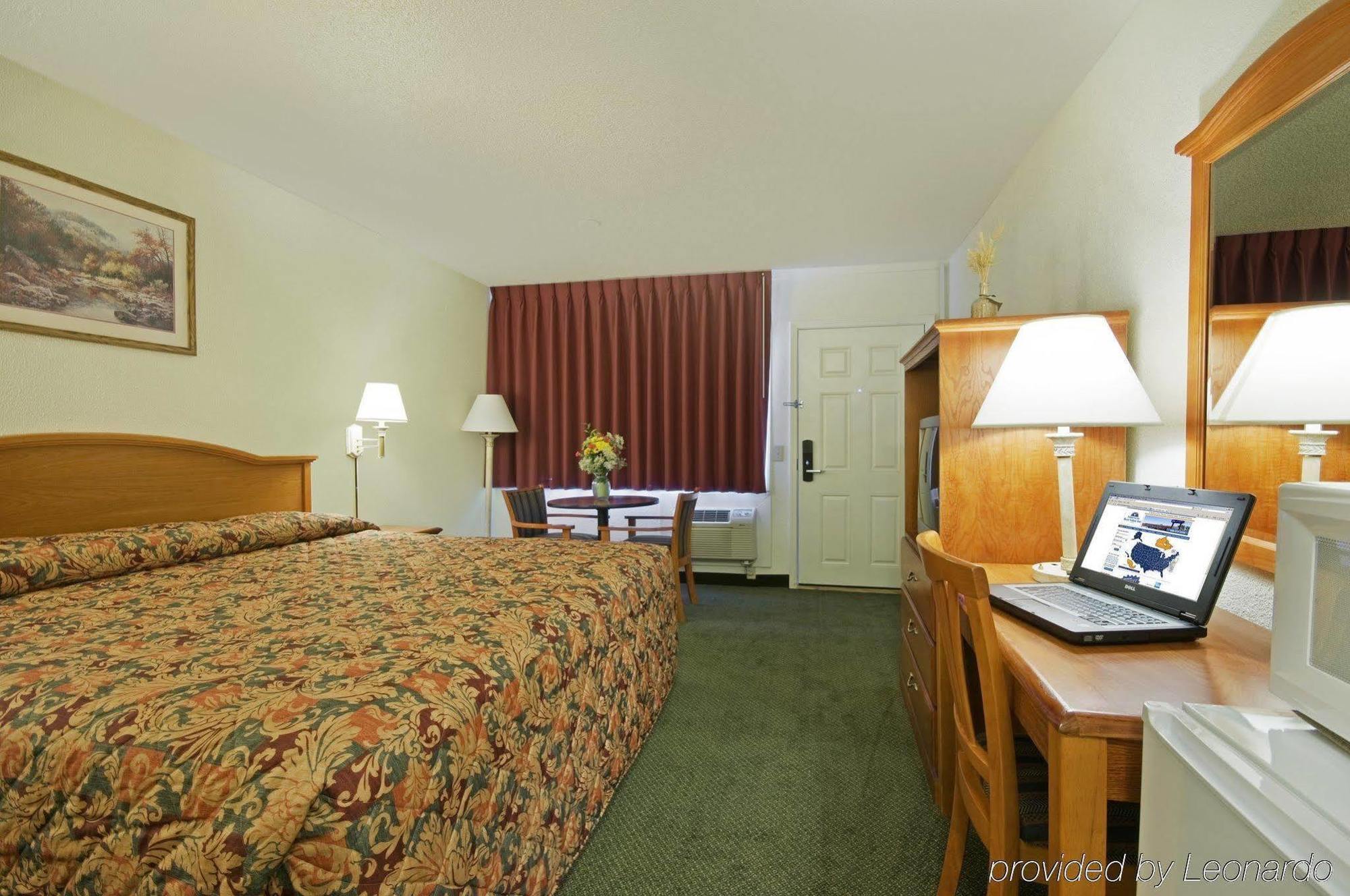 Americas Best Value Inn - Pendleton Quarto foto